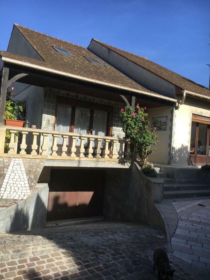 Appartement Independant Chez L'Habitant Bezons Exterior foto